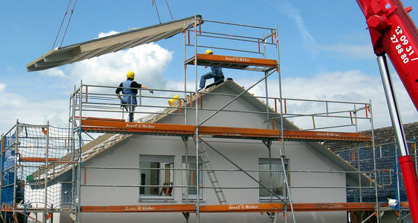 Baurecht - Bauarbeite auf Baustelle